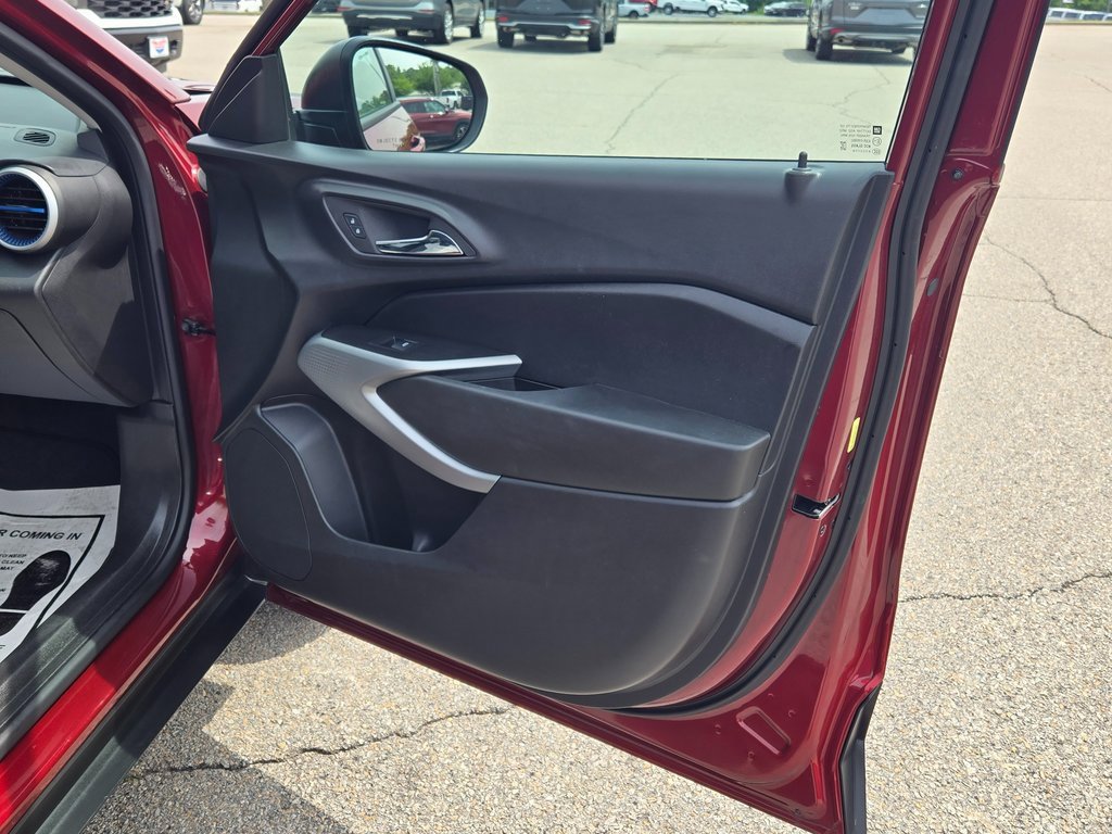 Used 2024 Chevrolet Trax LS image 20