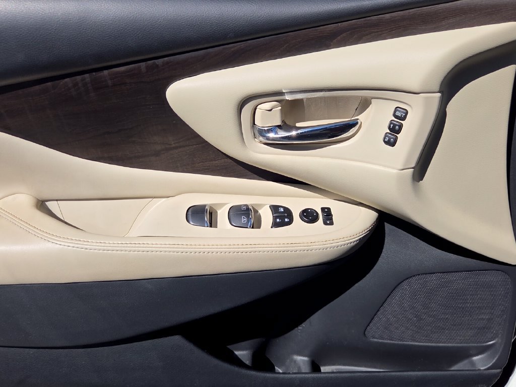 Used 2021 Nissan Murano Platinum w/ Cargo Package FWD image 28