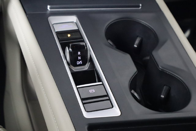 Used 2024 Volkswagen Atlas SE FWD image 28