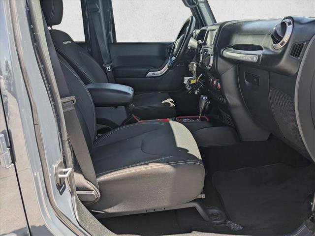 Used 2017 Jeep Wrangler Unlimited Rubicon w/ Connectivity Group image 19