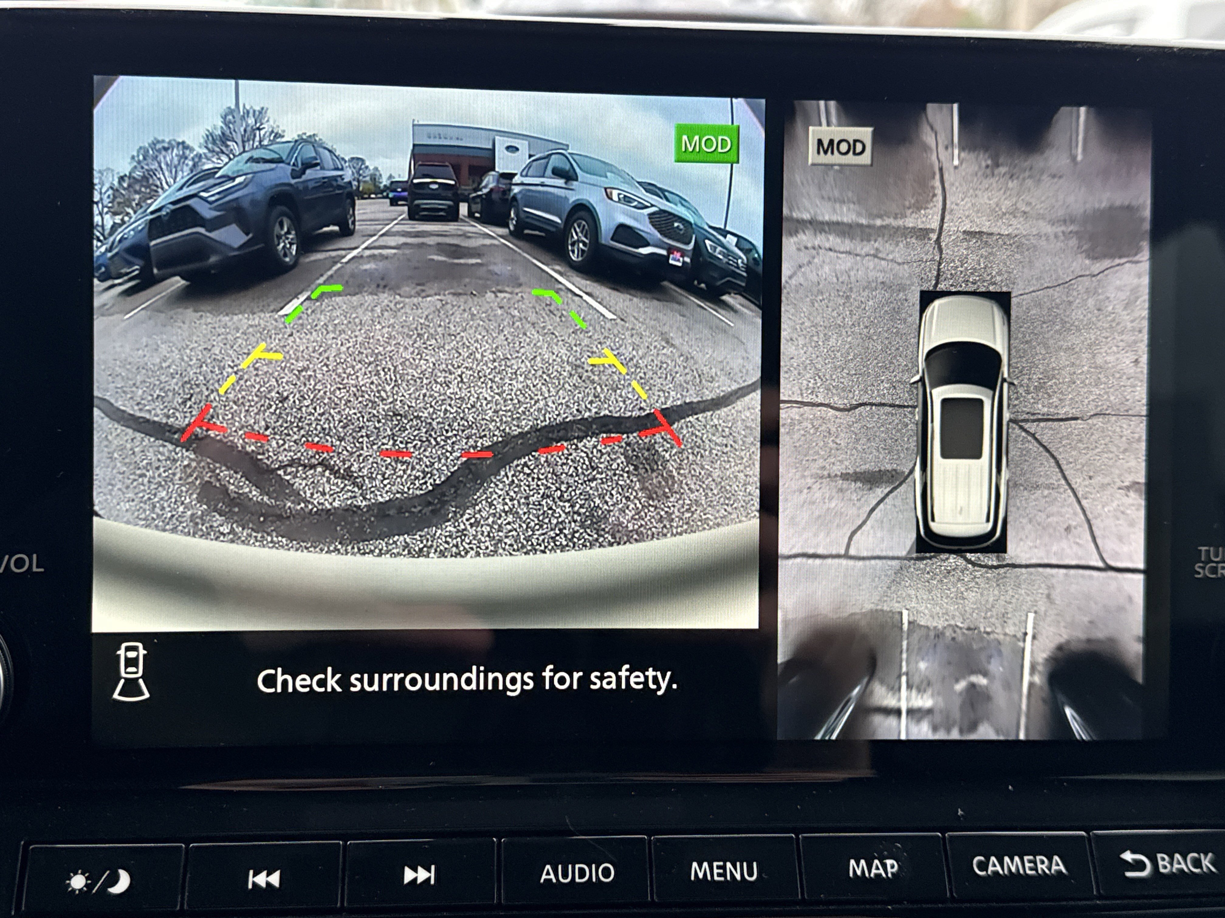 Used 2024 Nissan Pathfinder Platinum image 20