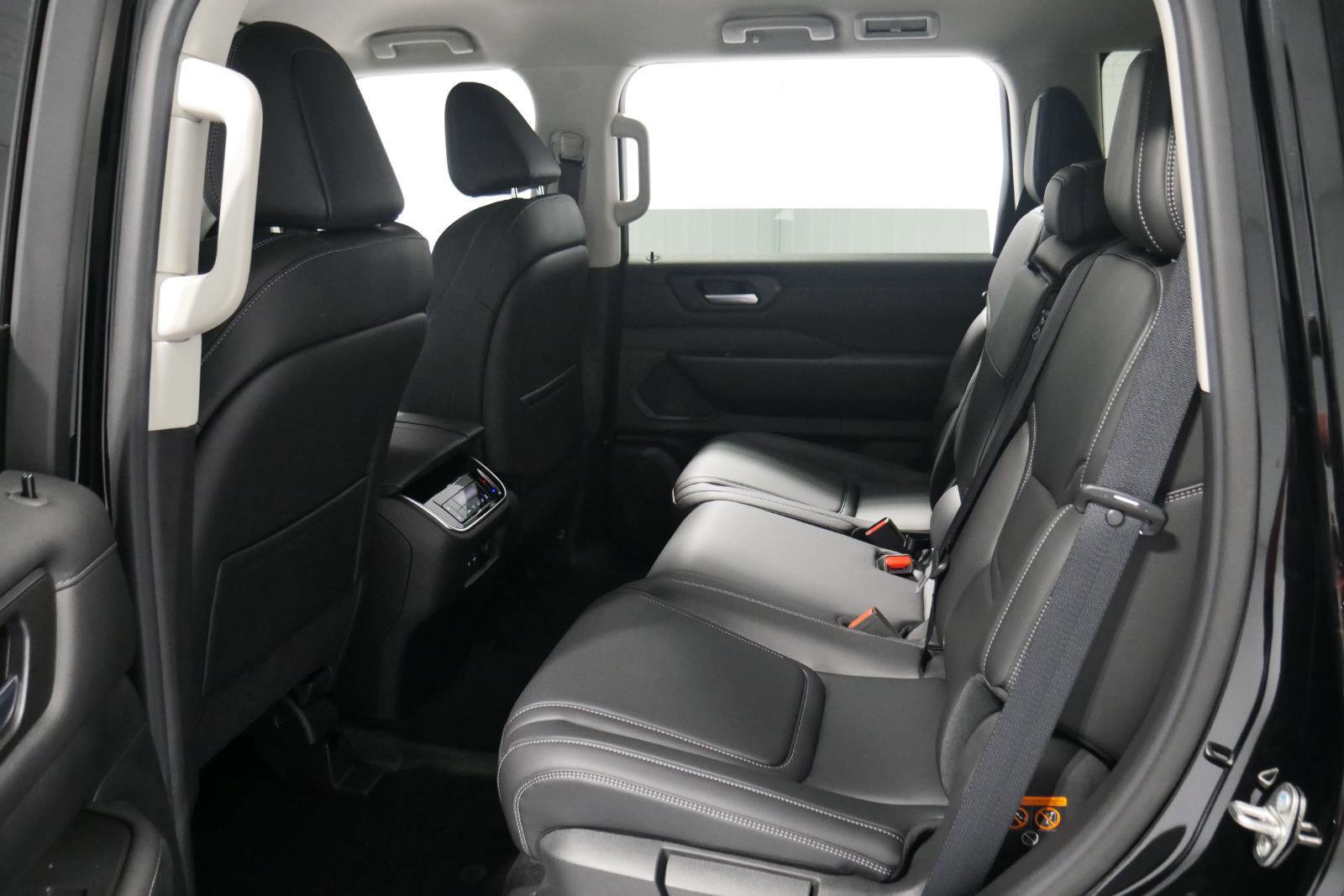 New 2026 Nissan Armada SV image 12