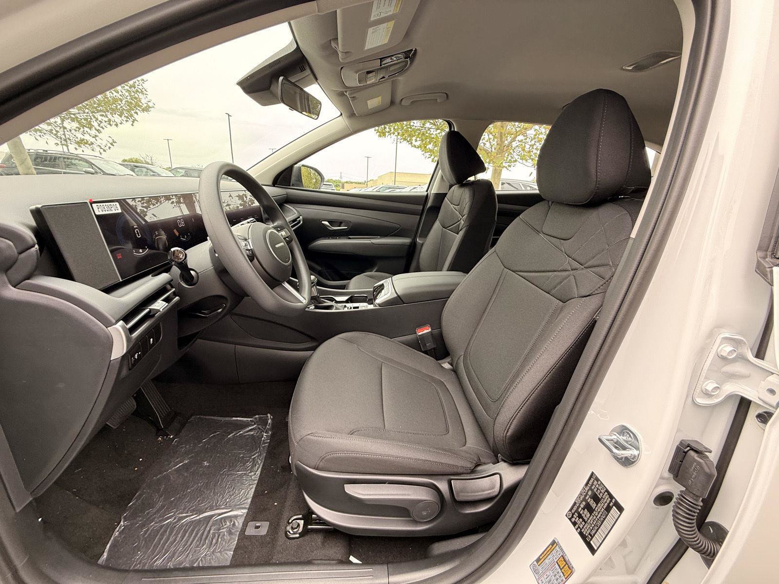 New 2026 Hyundai Tucson SE AWD/4WD image 12