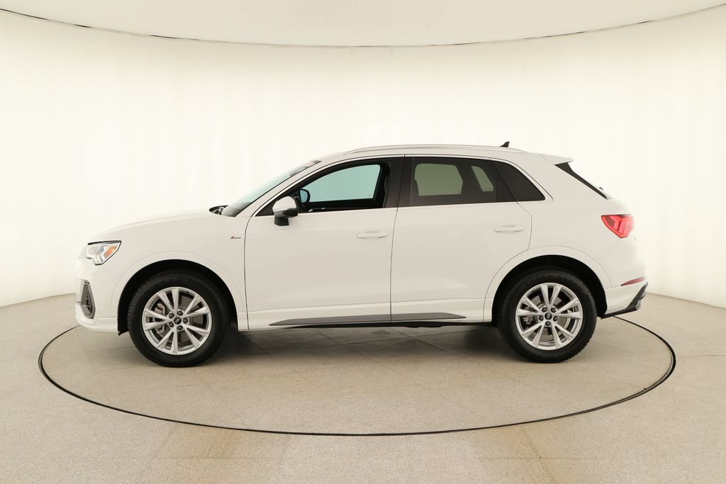 Certified 2024 Audi Q3 2.0T Premium AWD/4WD image 2