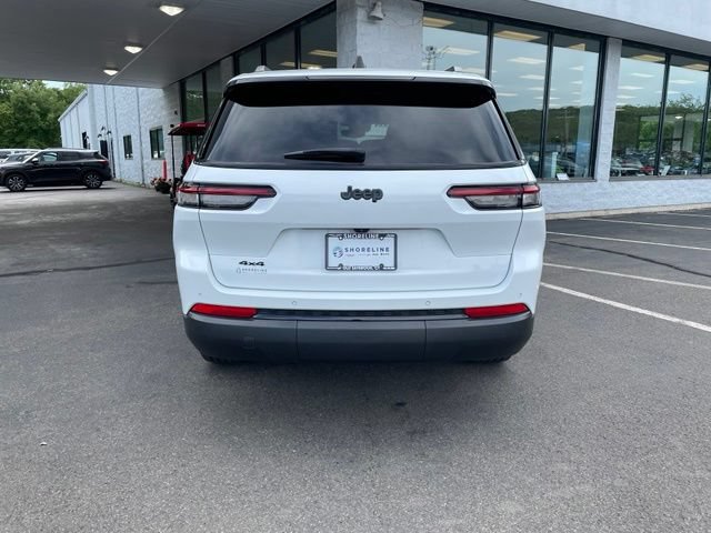Used 2023 Jeep Grand Cherokee L Altitude AWD/4WD image 6