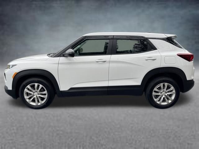 Used 2023 Chevrolet TrailBlazer LS image 2