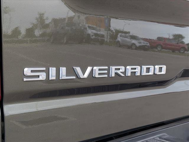 Used 2023 Chevrolet Silverado 2500 Custom w/ Custom Value Package AWD/4WD image 22