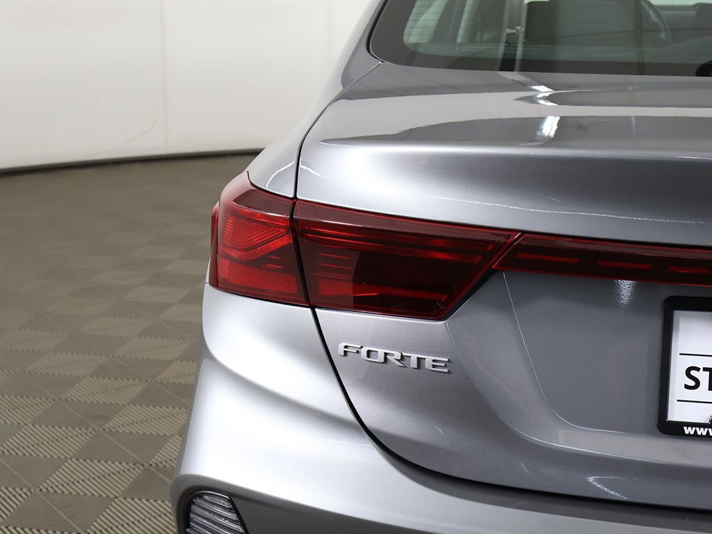 Used 2024 Kia Forte LXS w/ LXS Technology Package FWD image 14