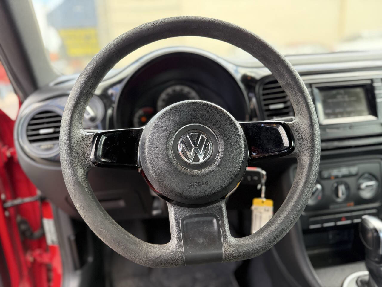 Used 2017 Volkswagen Beetle 1.8T Classic FWD image 15