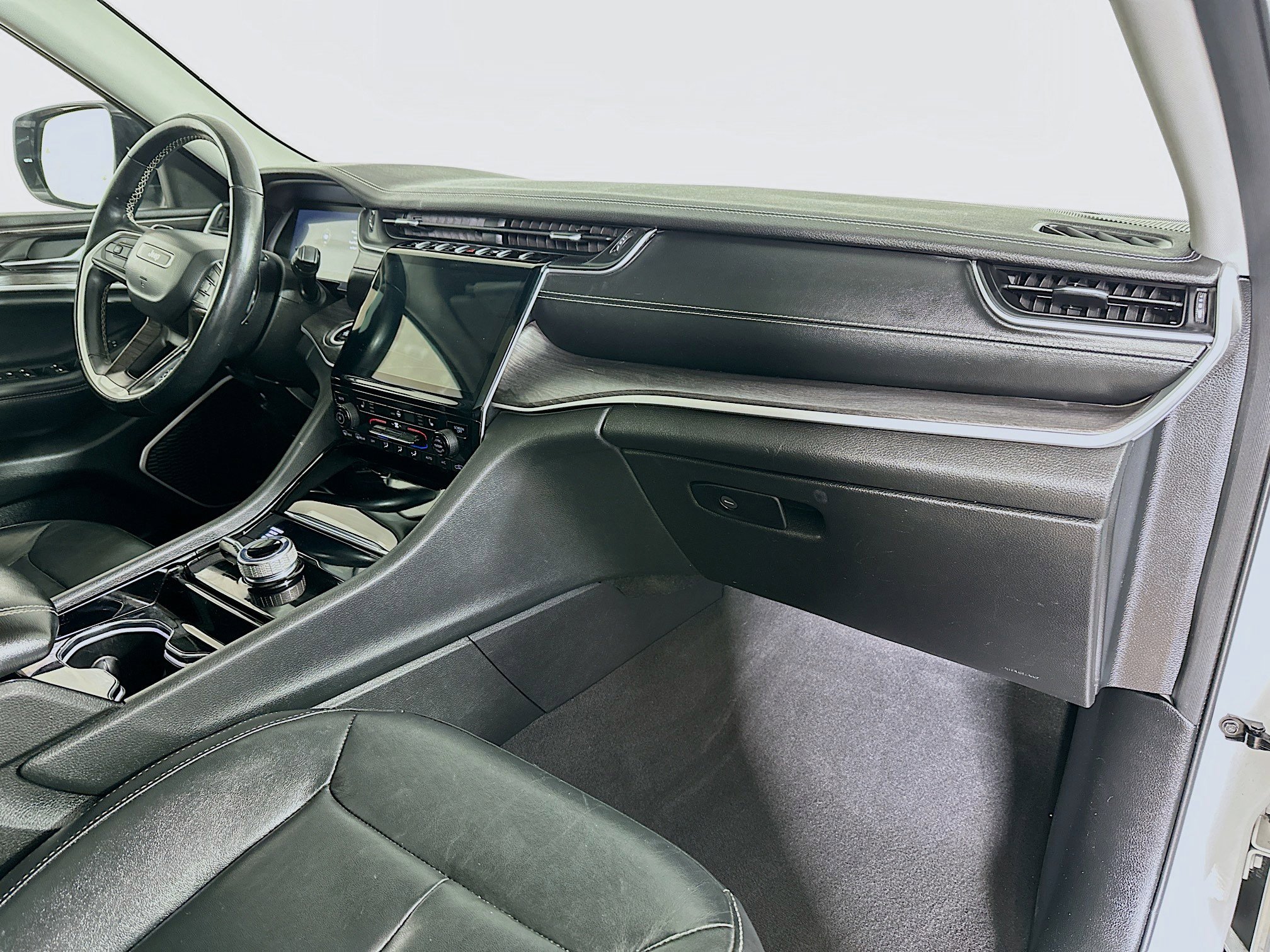 Used 2021 Jeep Grand Cherokee L Limited image 31