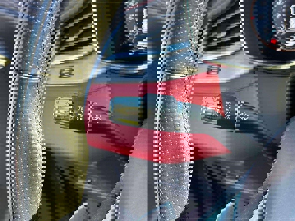 Used 2021 Jaguar F-PACE R-Dynamic S image 25