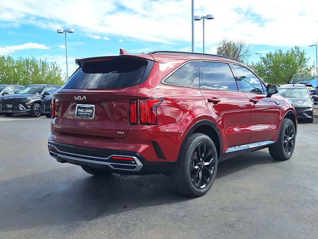 Used 2023 Kia Sorento SX image 3
