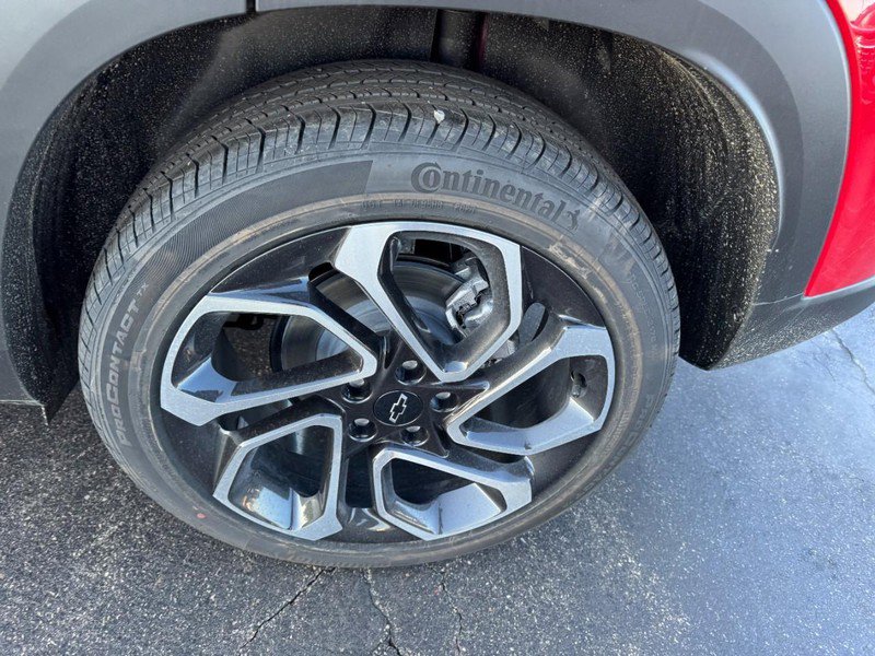 New 2026 Chevrolet Trax RS w/ Sunroof Package image 30