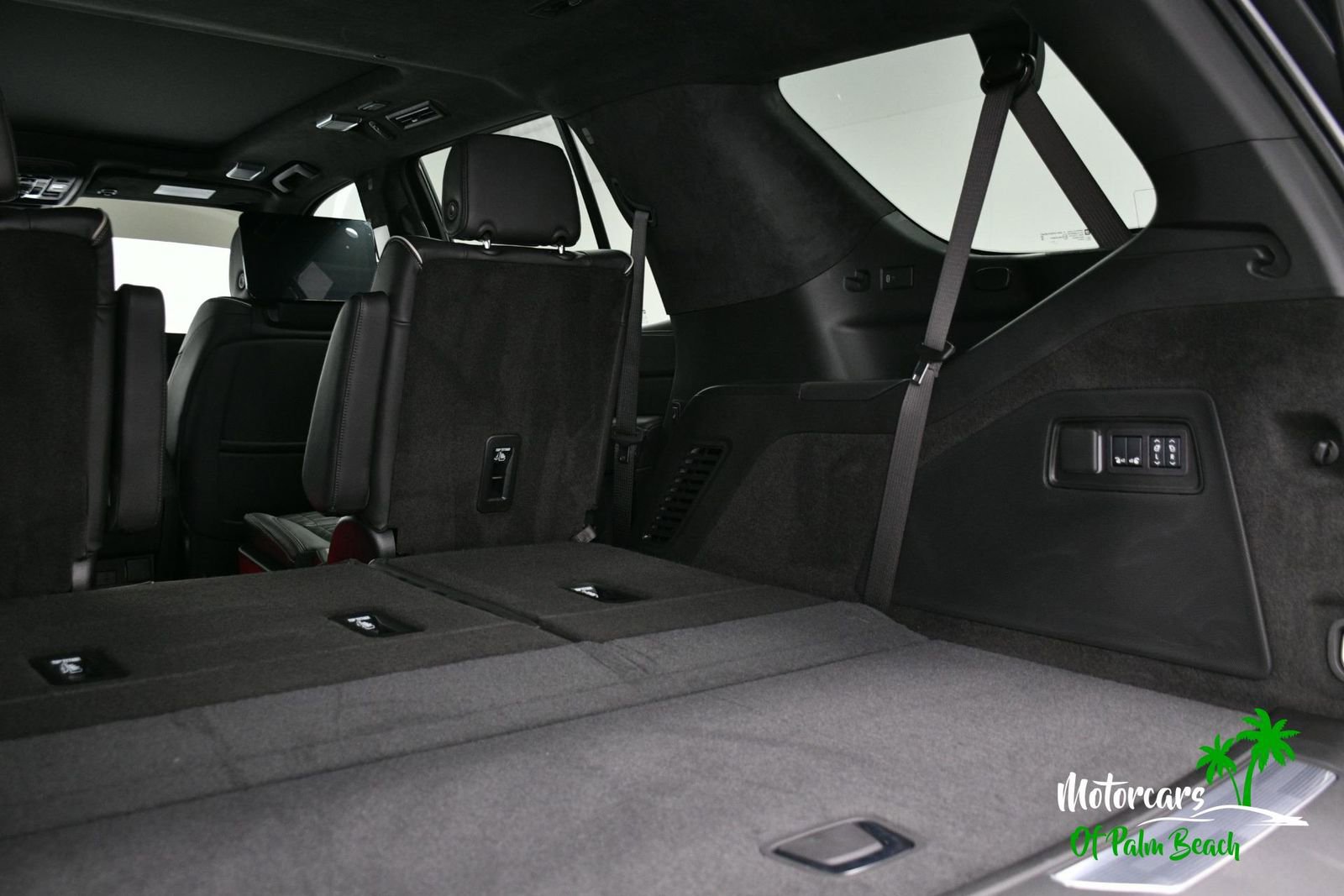 Used 2026 Cadillac Escalade V w/ LPO, ONYX Package image 13