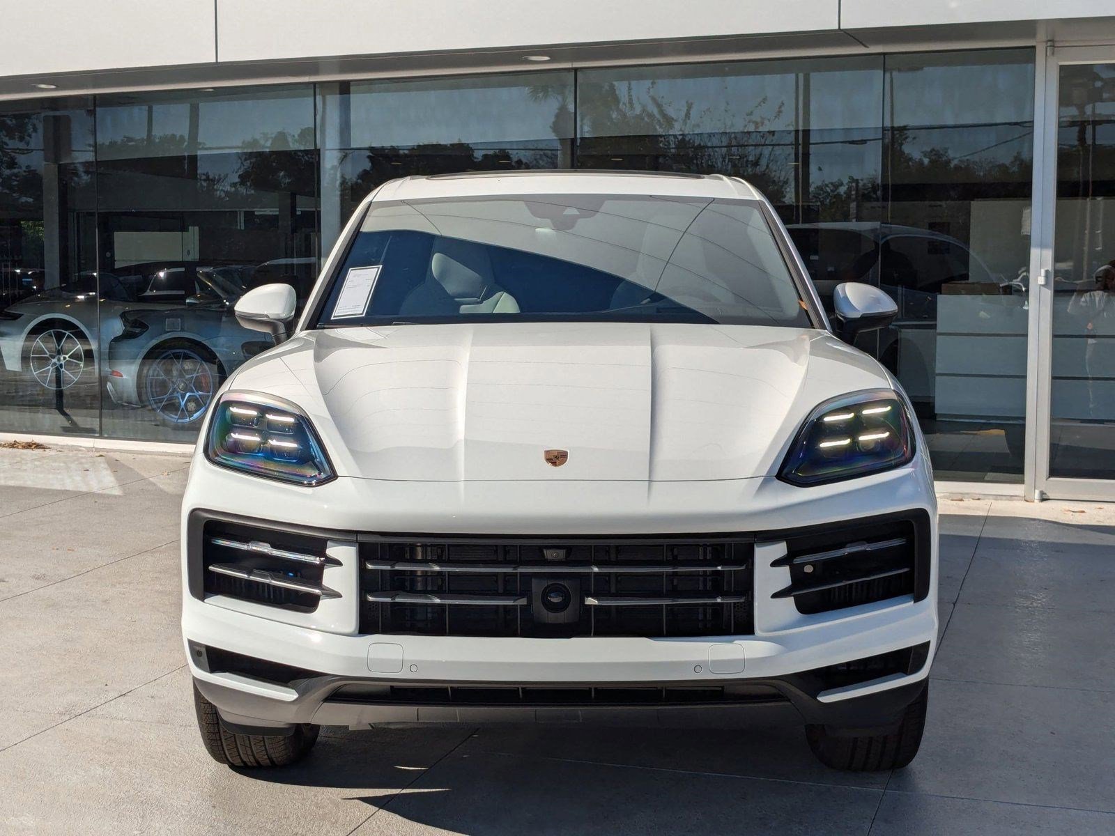 Certified 2025 Porsche Cayenne image 12