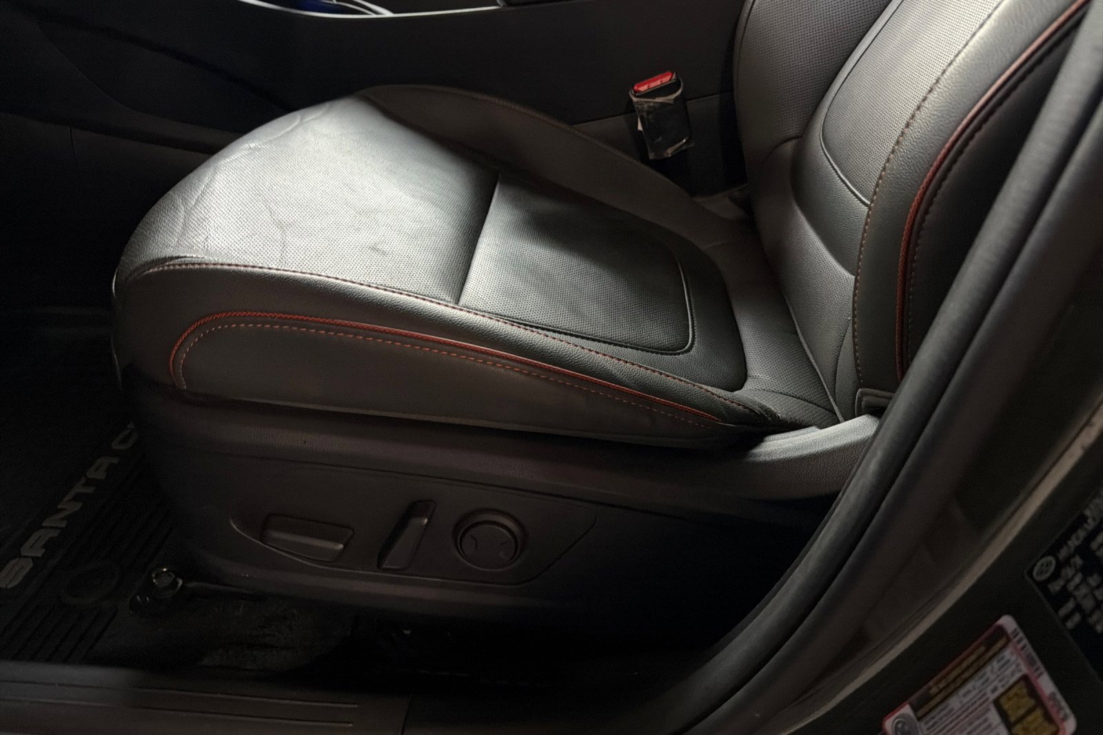 Certified 2025 Hyundai Santa Cruz Limited image 15