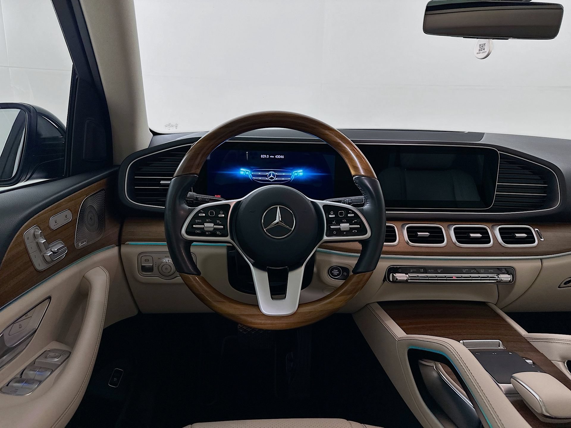 Used 2021 Mercedes-Benz GLE 350 4MATIC image 25