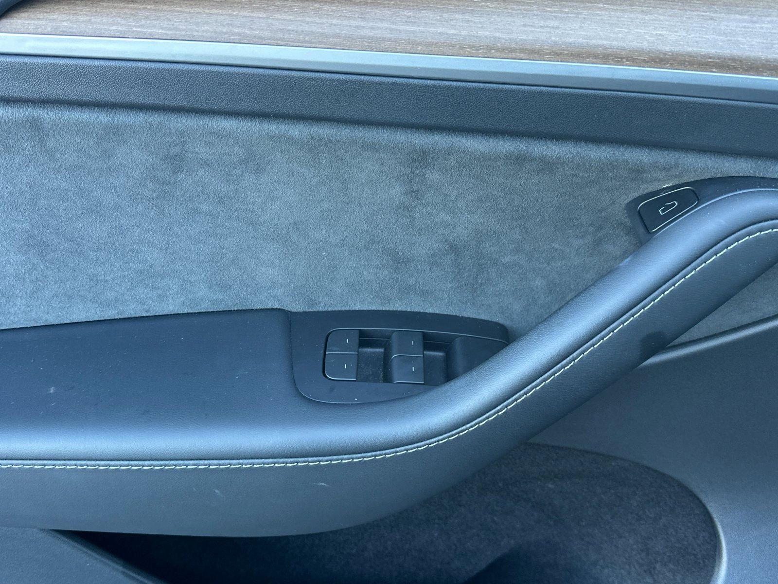 Used 2023 Tesla Model Y Long Range image 11