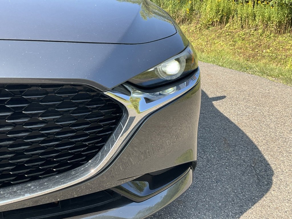 Used 2019 MAZDA MAZDA3 Sedan w/ Premium Package image 2