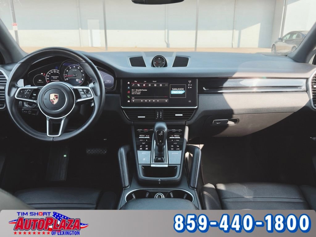 Used 2023 Porsche Cayenne w/ Premium Package AWD/4WD image 17