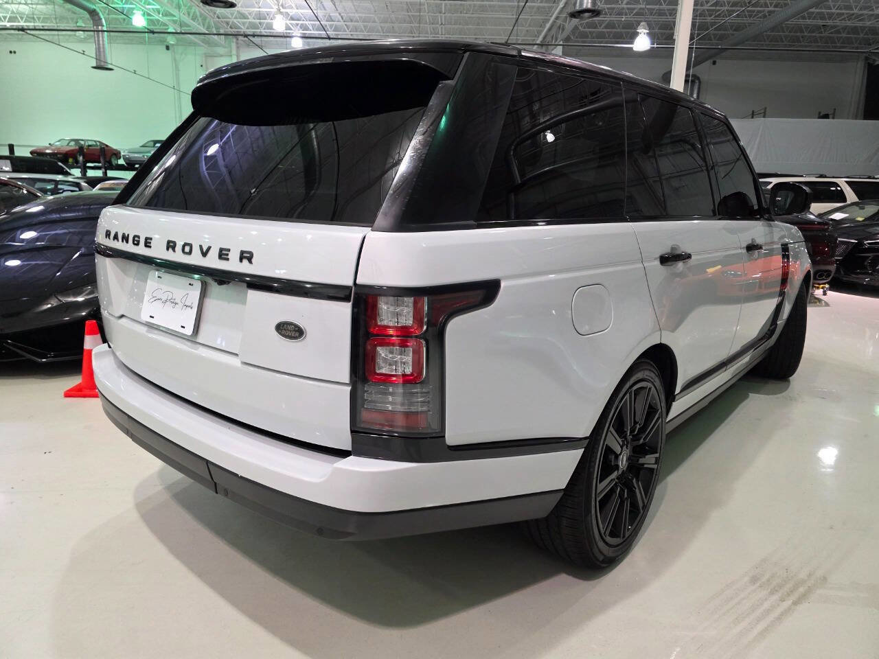 Used 2016 Land Rover Range Rover HSE AWD/4WD image 4