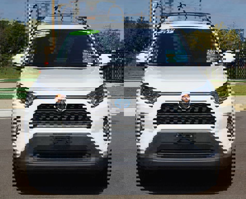 Used 2019 Toyota RAV4 XLE image 25