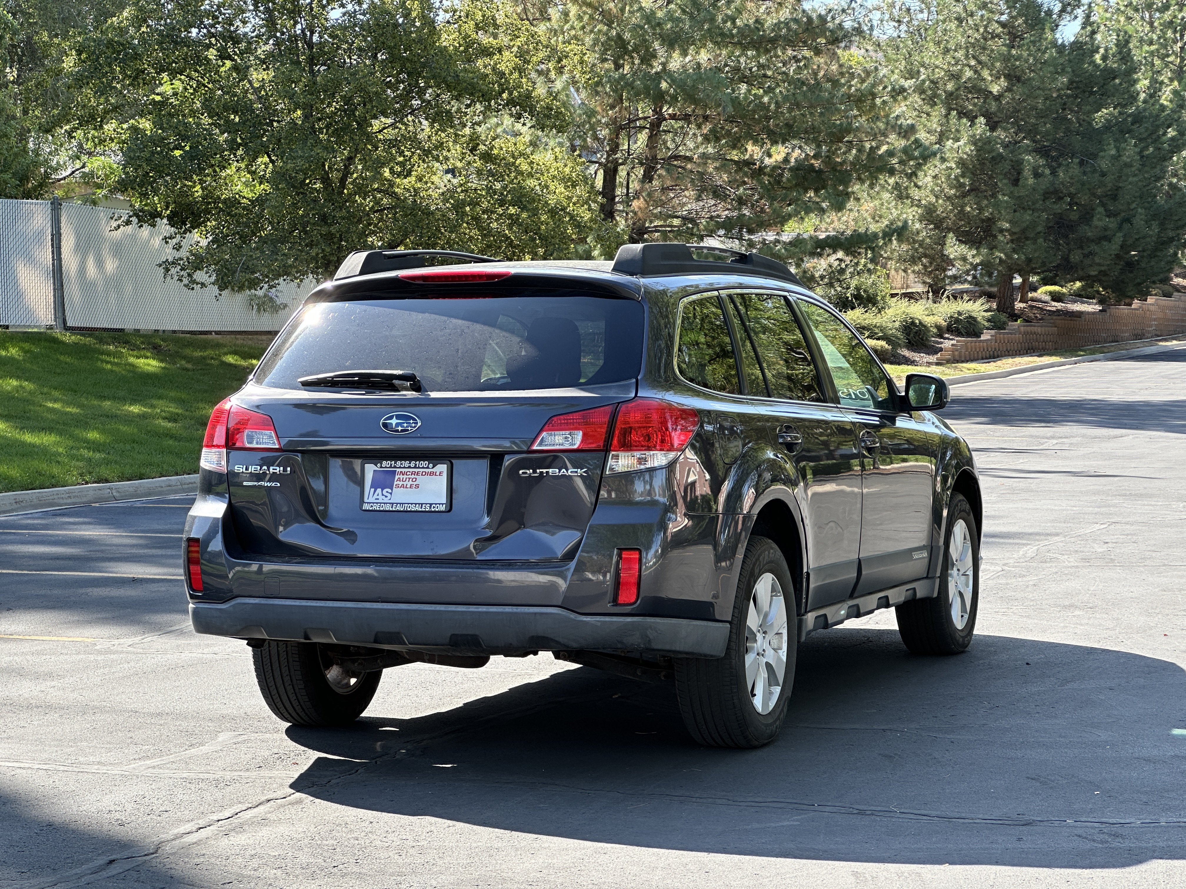Used 2011 Subaru Outback 2.5i Premium AWD/4WD image 4