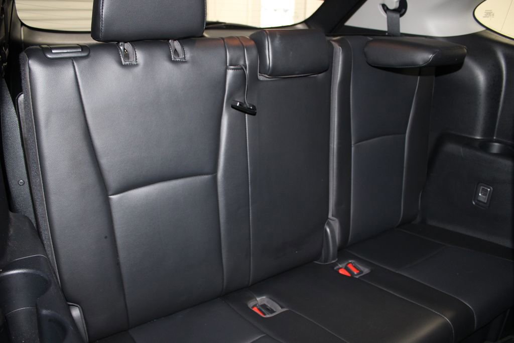 Used 2022 Toyota Highlander XLE image 32