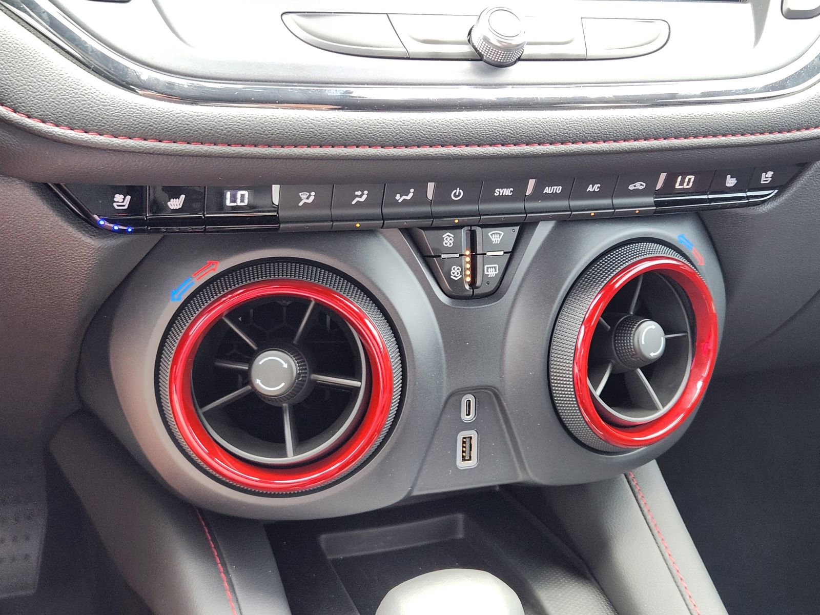 Used 2025 Chevrolet Blazer RS w/ Driver Confidence II Package FWD image 20