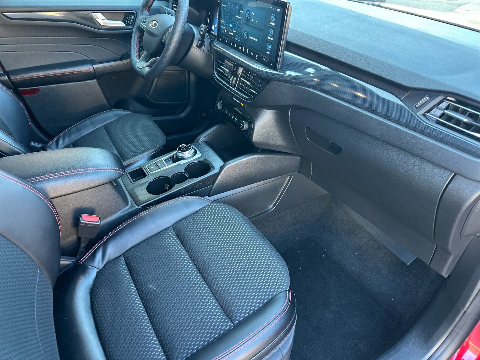 Used 2024 Ford Escape ST-Line w/ Tech Pack #1 image 18