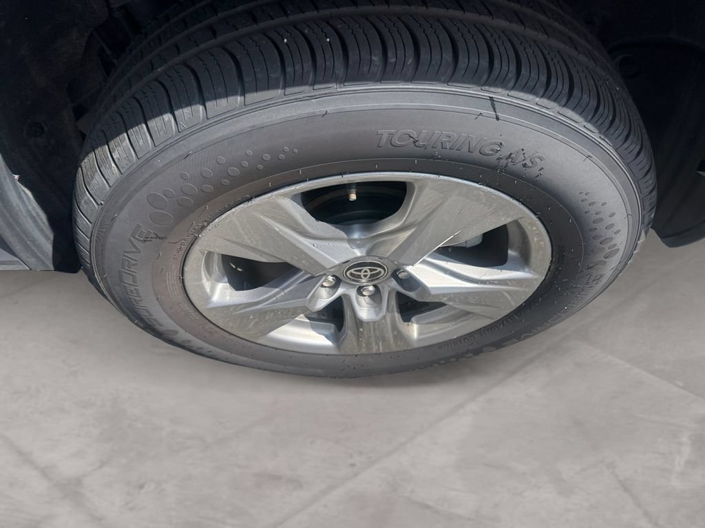 Used 2024 Toyota RAV4 XLE AWD/4WD image 14
