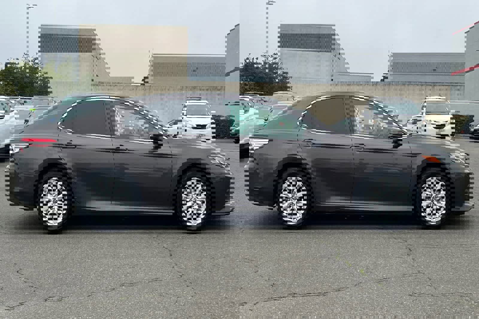 Certified 2018 Toyota Camry LE image 6