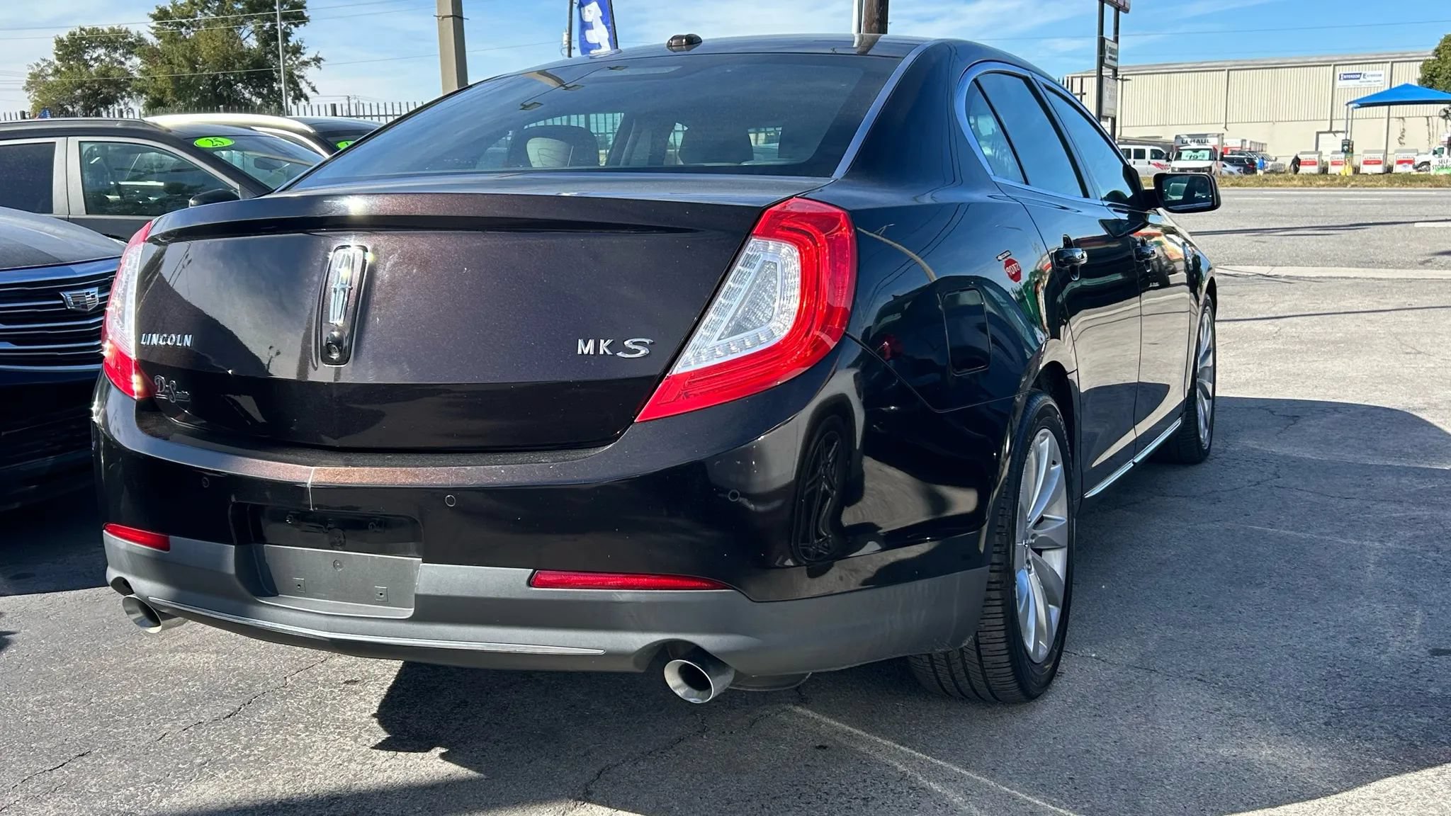 Used 2013 Lincoln MKS FWD image 7