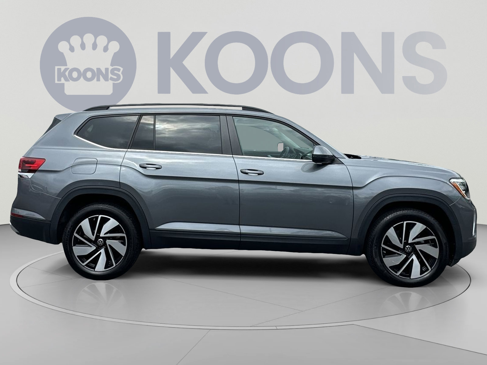 Used 2024 Volkswagen Atlas SE AWD/4WD image 12