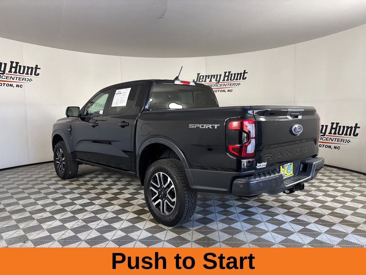 Used 2024 Ford Ranger Lariat w/ Trailer Tow Package RWD image 7
