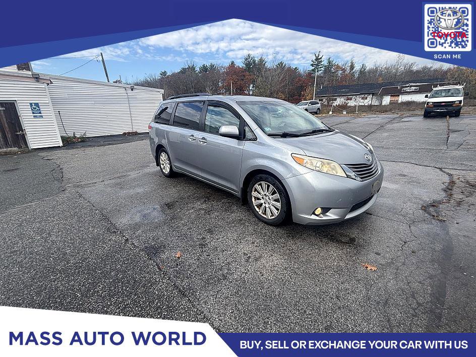 Used 2011 Toyota Sienna XLE image 8