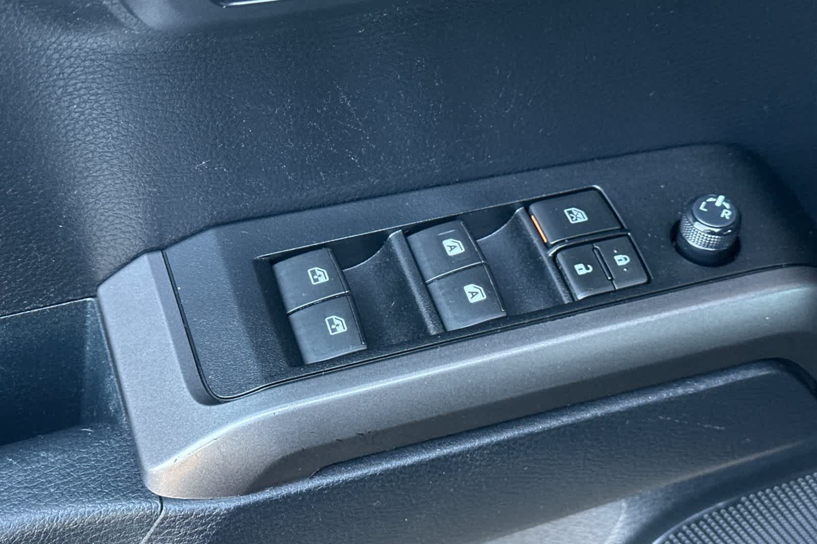 Used 2019 Toyota Tacoma TRD Sport AWD/4WD image 13