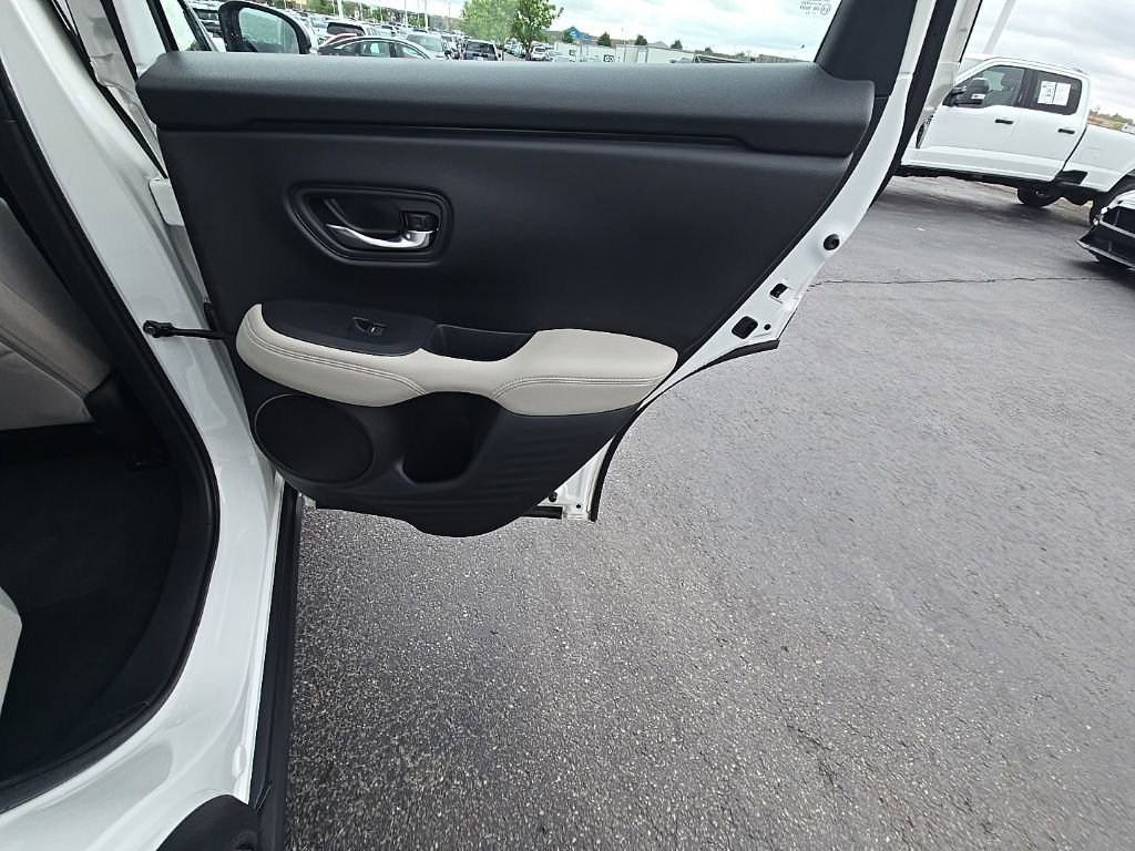 Certified 2023 Honda HR-V LX image 29
