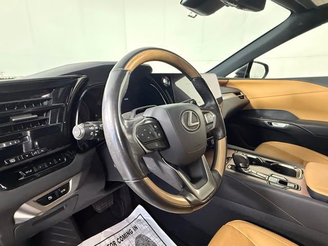Used 2024 Lexus RX 350 Premium Plus w/ Convenience Package image 9