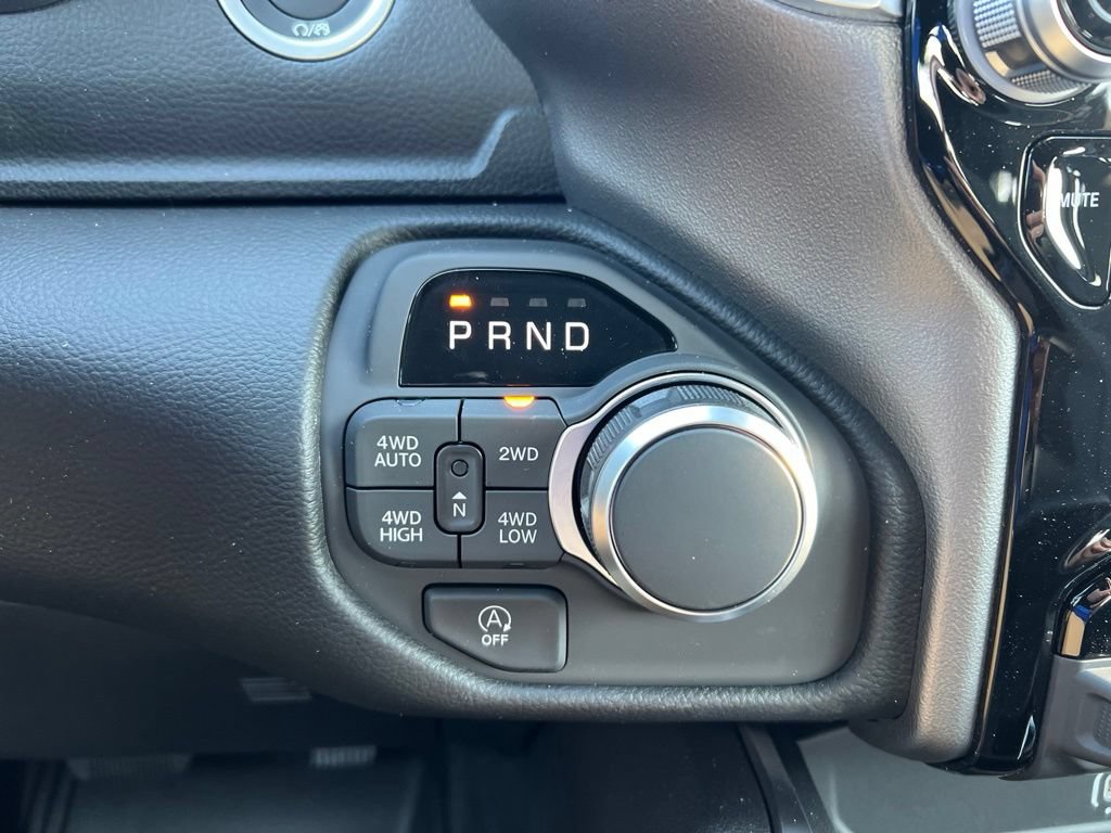 New 2026 RAM 1500 Big Horn AWD/4WD image 17