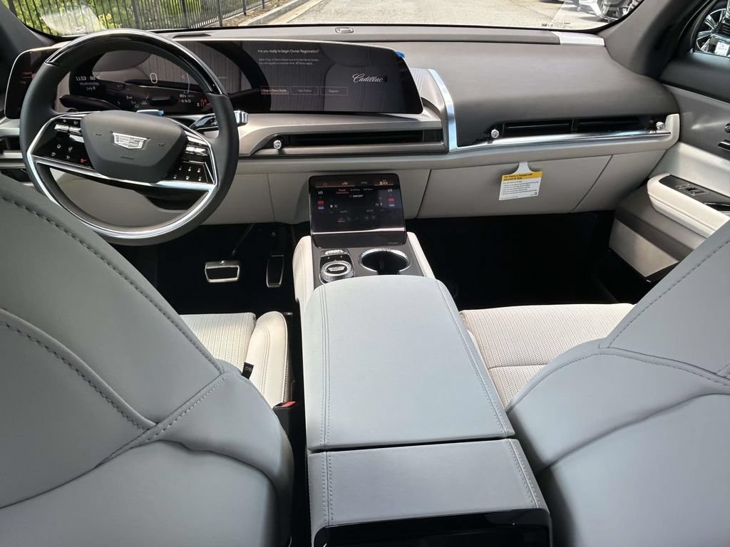 New 2027 Cadillac Vistiq Luxury AWD/4WD image 15