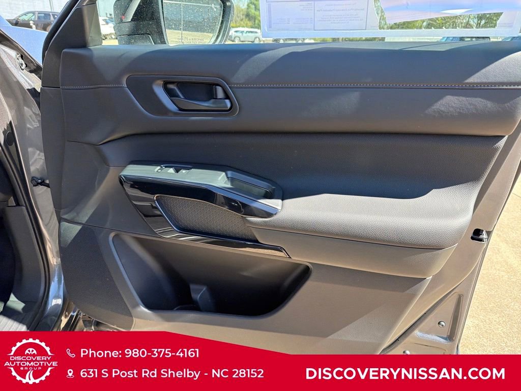 New 2026 Nissan Pathfinder SV FWD image 32