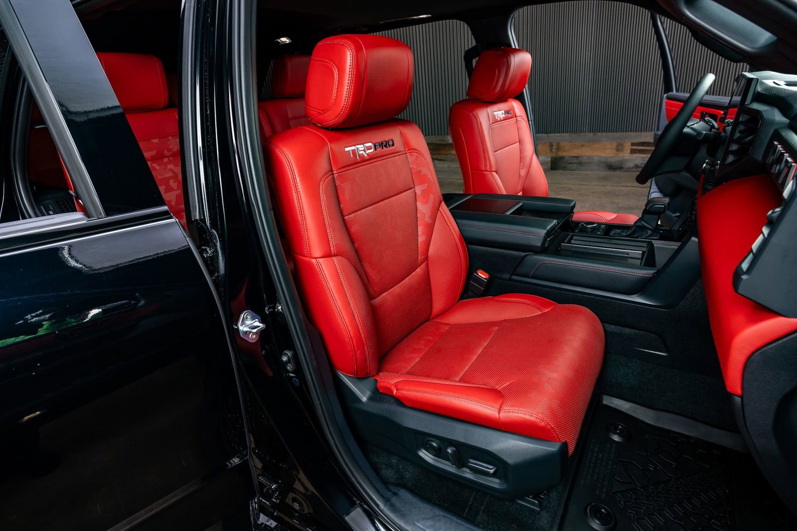 Used 2025 Toyota Sequoia TRD Pro image 31