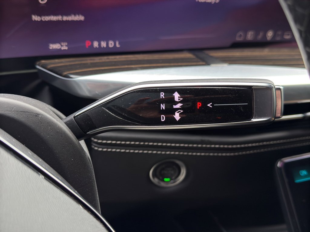 Used 2025 Cadillac Escalade Premium Luxury image 22