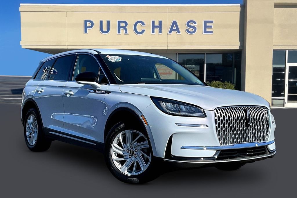 Used 2025 Lincoln Corsair Premiere image 1