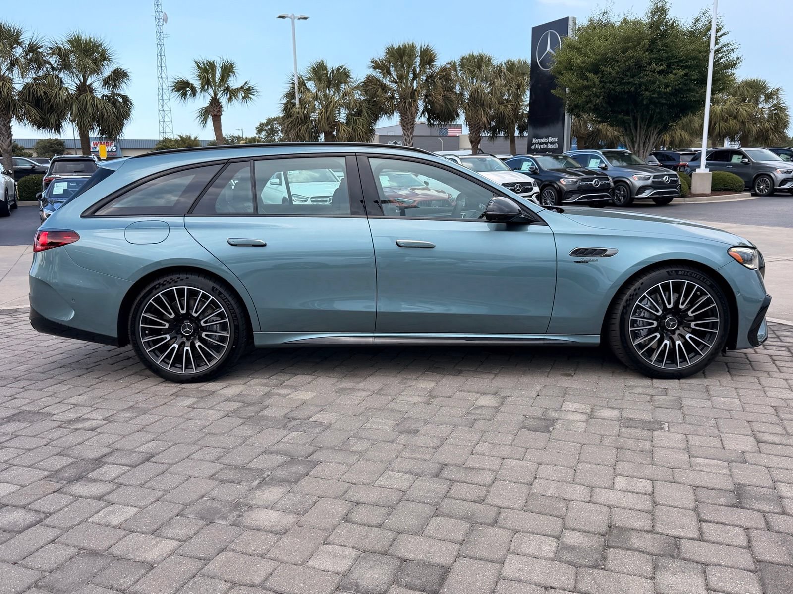 New 2026 Mercedes-Benz E 53 AMG e 4MATIC Wagon image 8