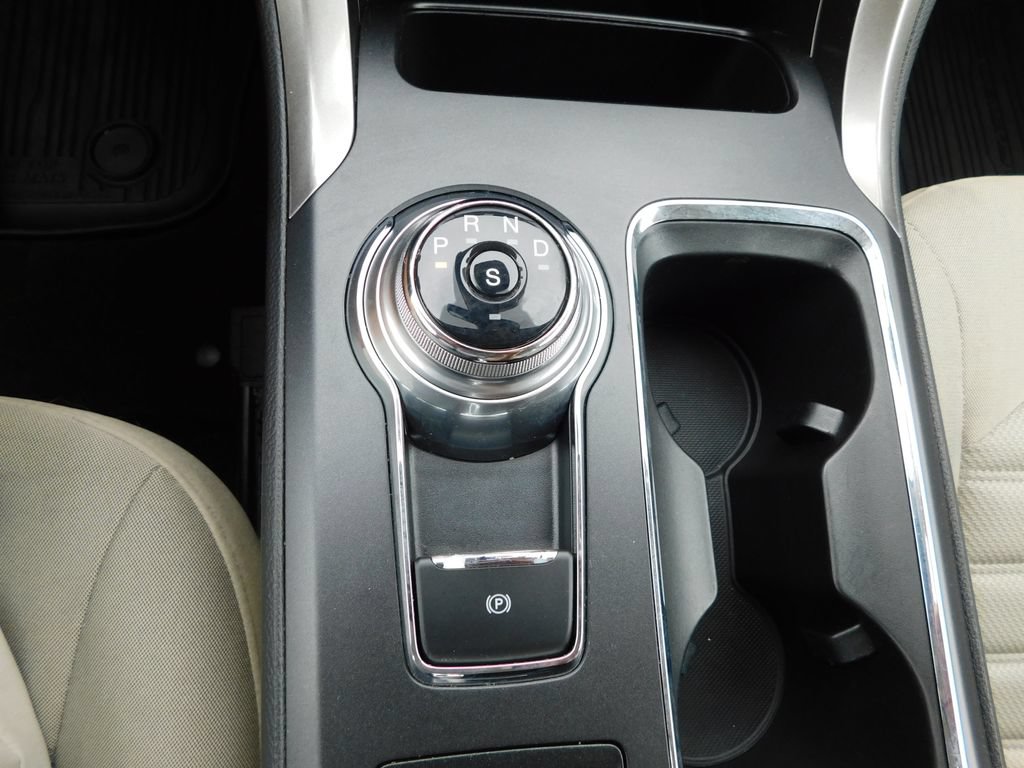 Used 2019 Ford Fusion SE FWD image 30