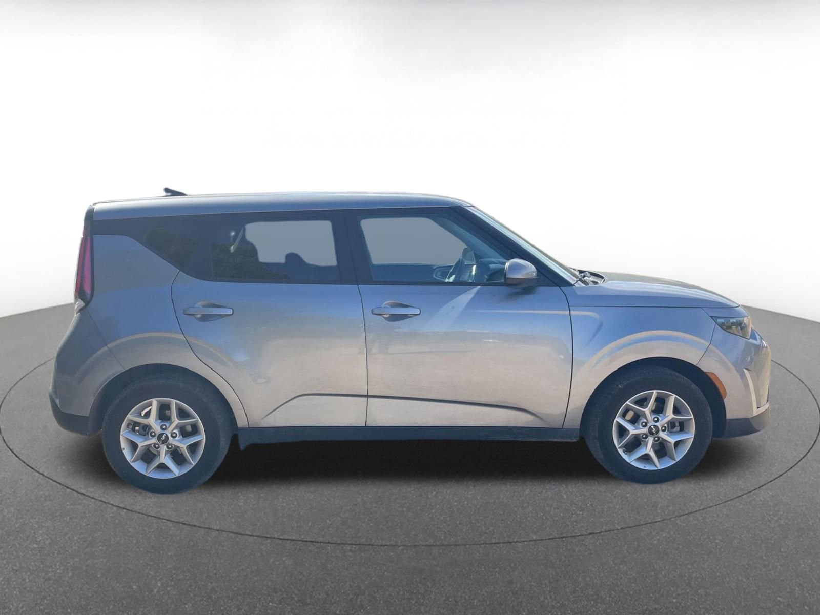 Used 2025 Kia Soul LX w/ LX Technology Package image 18
