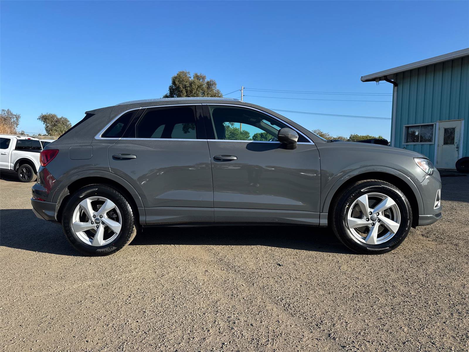 Used 2020 Audi Q3 2.0T Premium Plus w/ Premium Plus Package AWD/4WD image 7