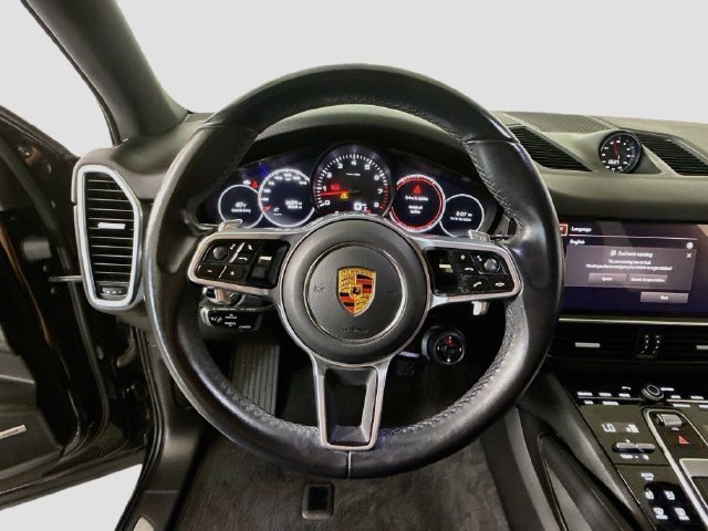 Used 2023 Porsche Cayenne w/ Premium Package AWD/4WD image 12